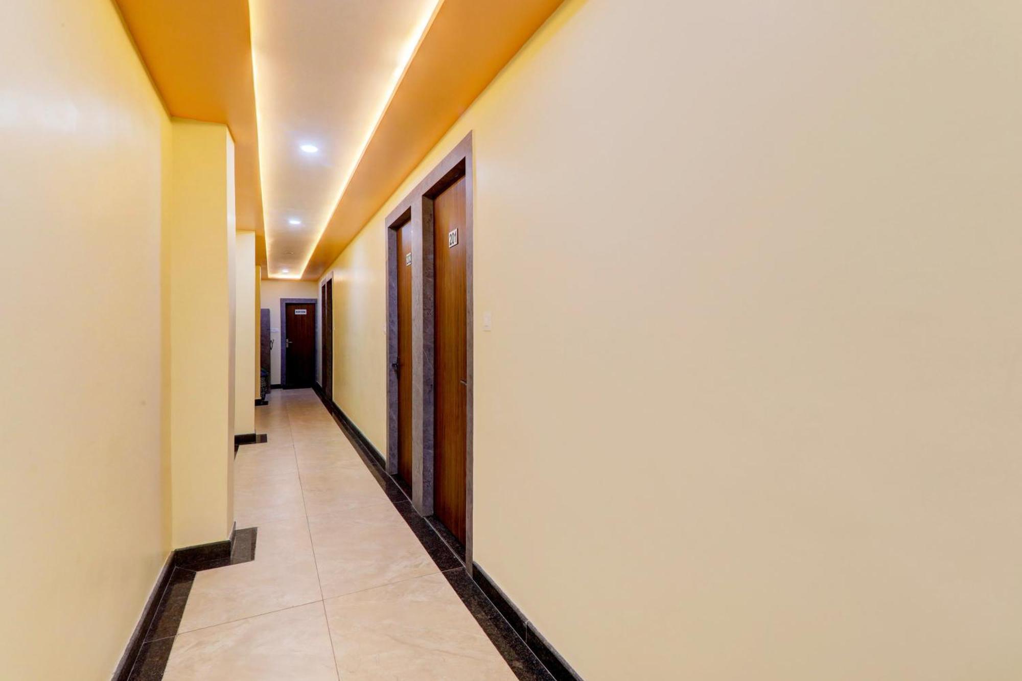 Super Hotel O Raas Plaza Kanpur Luaran gambar